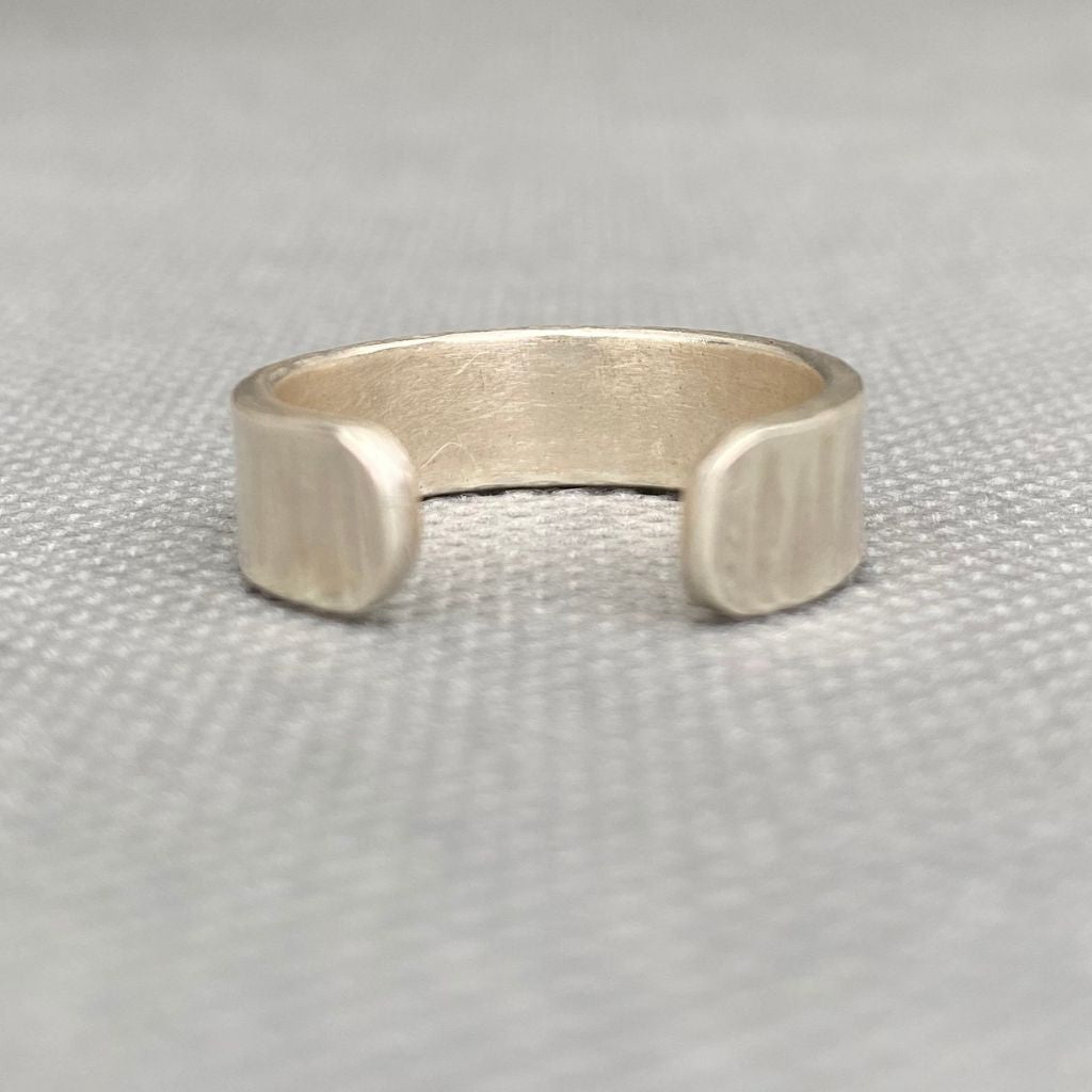 Anillo Plata Rayado Hombre