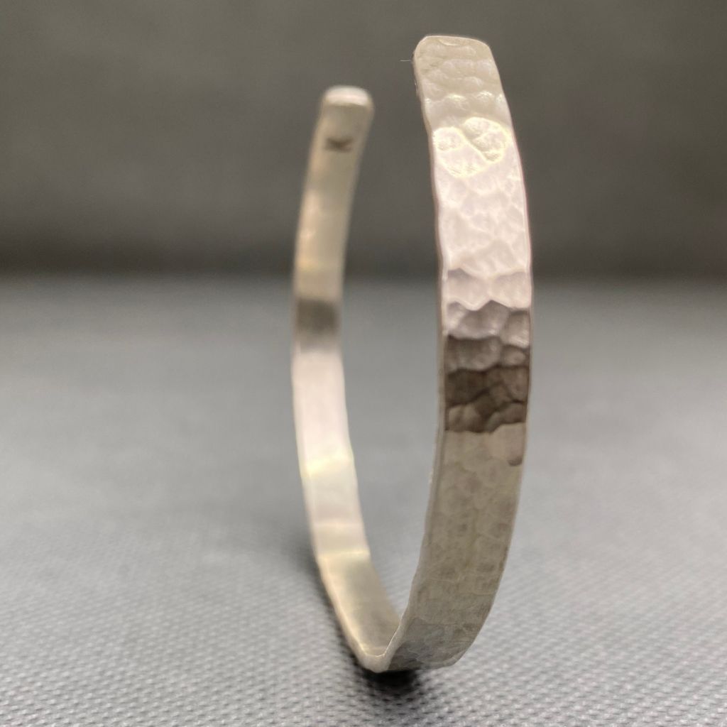 Pulsera Plata Martillada Hombre