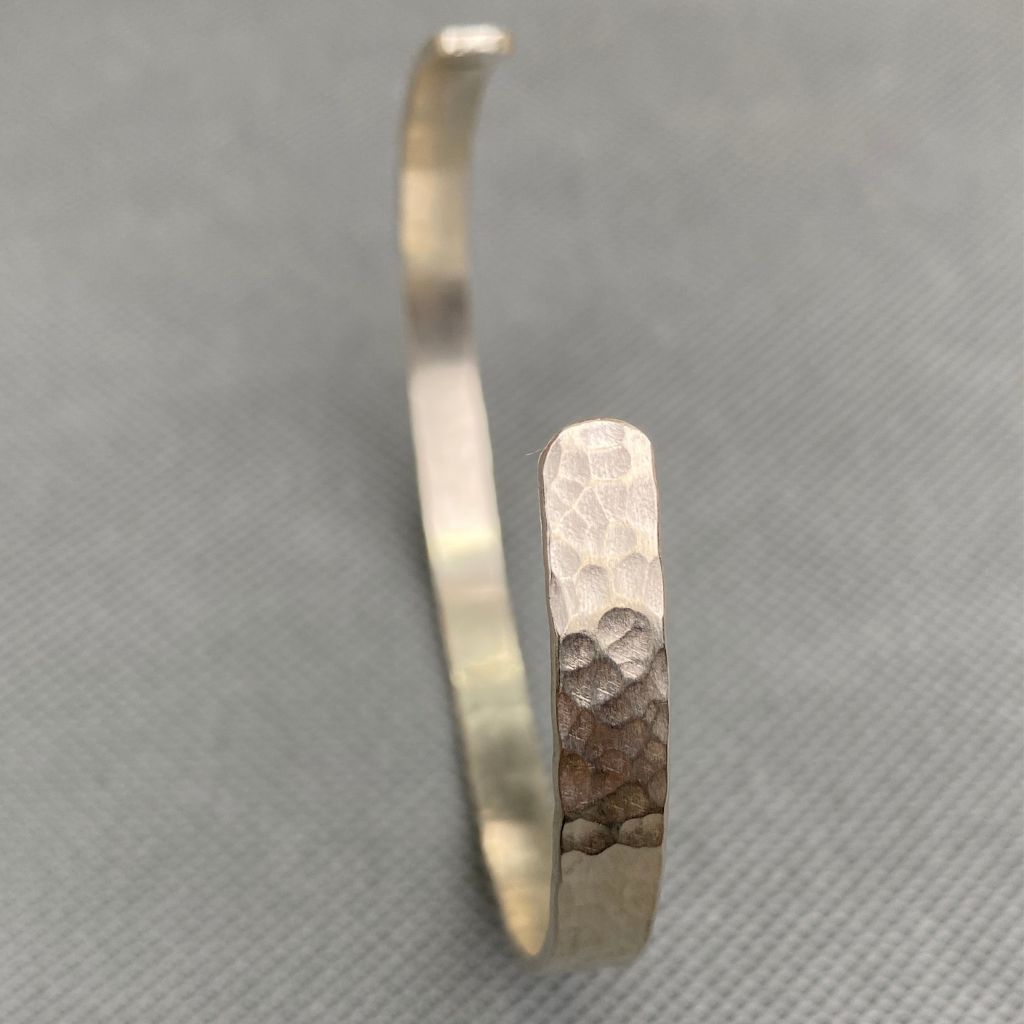 Pulsera Plata Martillada Hombre