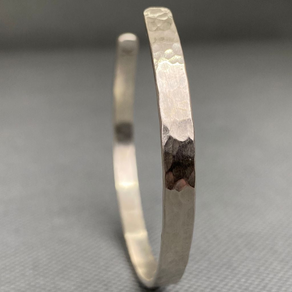 Pulsera Plata Martillada Mujer