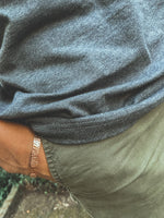 Pulsera Cobre Rayada Hombre en la naturaleza