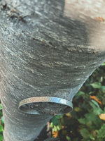 Pulsera Plata Martillada Hombre en la naturaleza