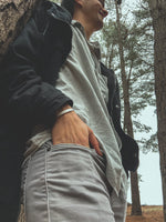 Pulsera Plata Rayada Hombre en la naturaleza